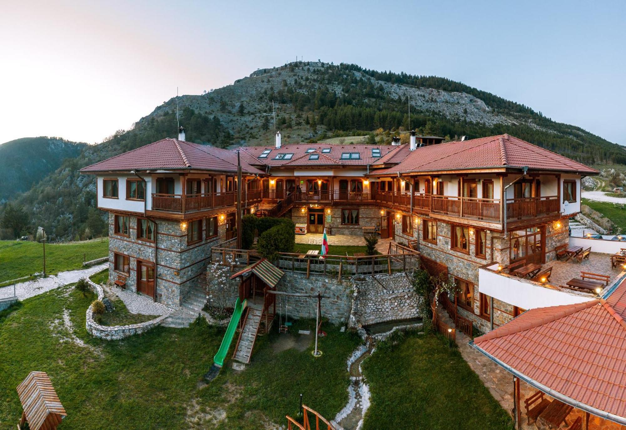 Hotel Mursal Yagodina Buitenkant foto